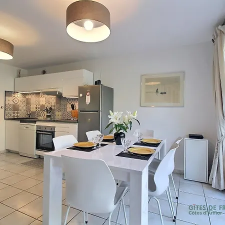 Maison Six Hébergement de vacances
